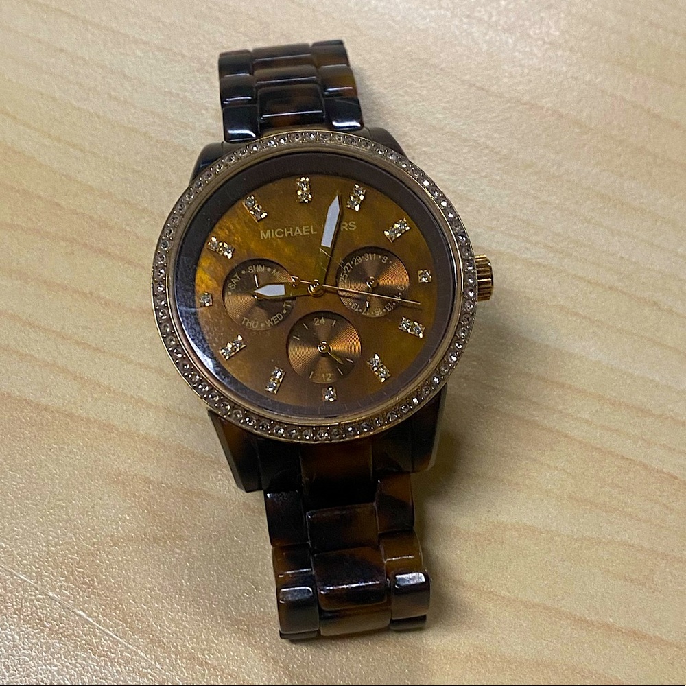 Michael Kors Women’s Tortoise watch Special Edition MK-5682A